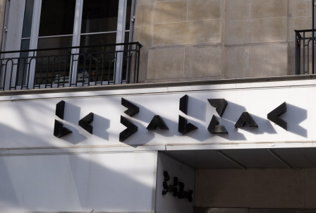 Le fronton du cinéma &amp;quot;Le Balzac", institution parisienne.